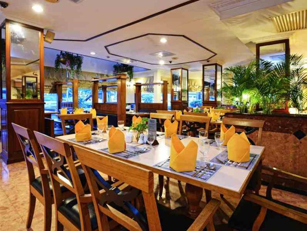 Holiday Villa Hotel City Centre Phnom Penh Esterno foto