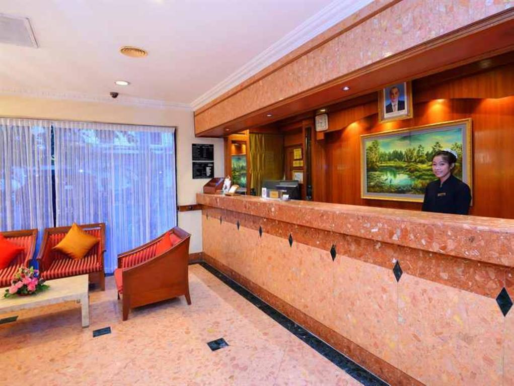 Holiday Villa Hotel City Centre Phnom Penh Esterno foto