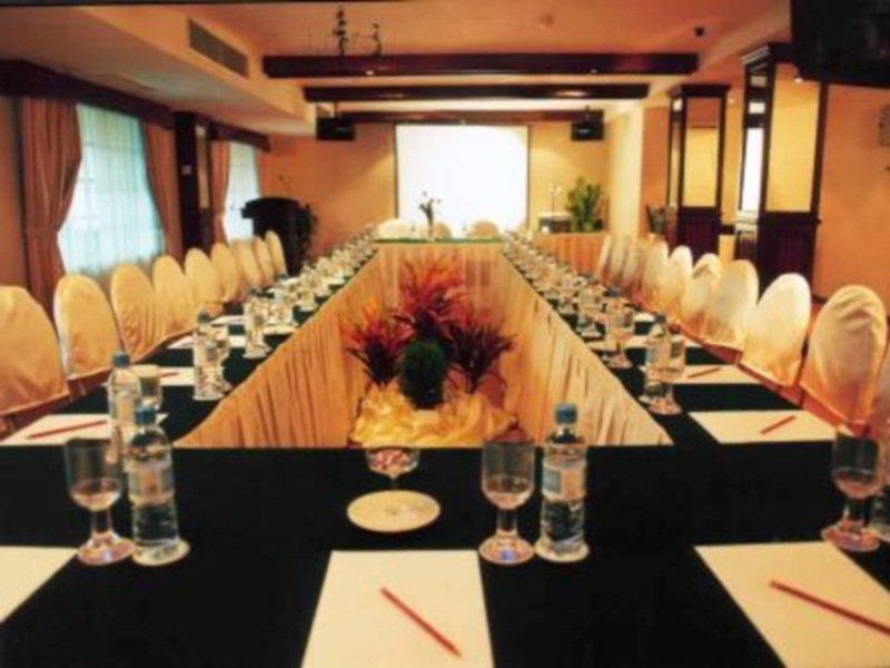 Holiday Villa Hotel City Centre Phnom Penh Servizi foto