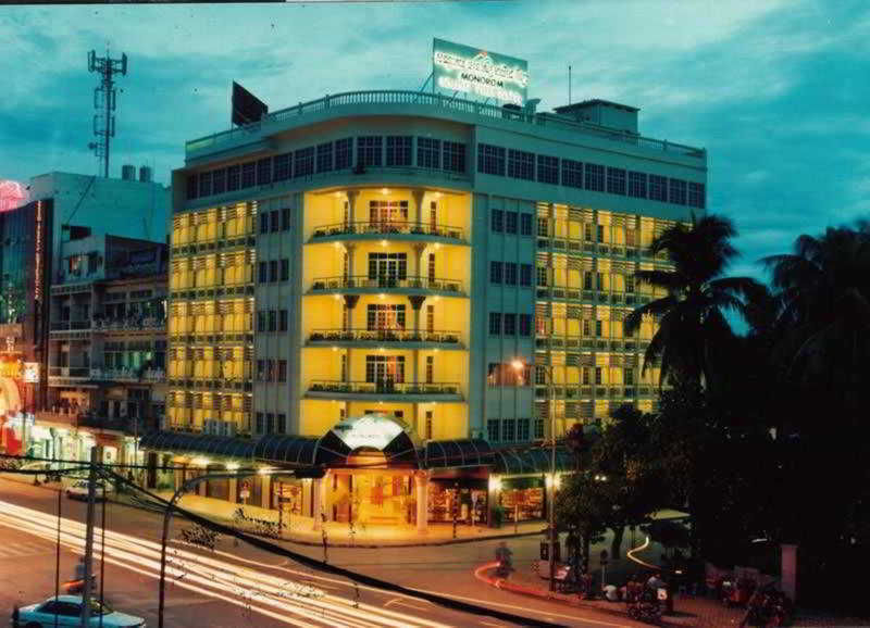 Holiday Villa Hotel City Centre Phnom Penh Esterno foto