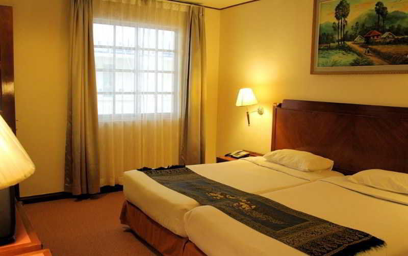 Holiday Villa Hotel City Centre Phnom Penh Esterno foto