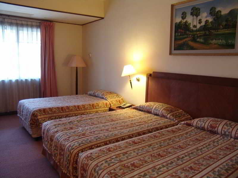 Holiday Villa Hotel City Centre Phnom Penh Esterno foto