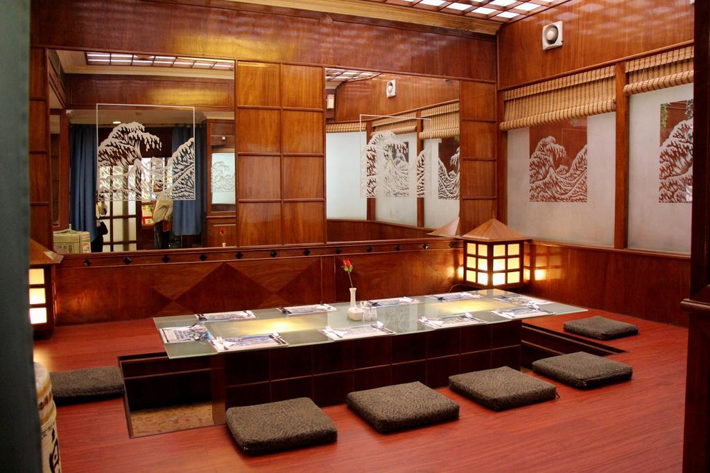 Holiday Villa Hotel City Centre Phnom Penh Esterno foto